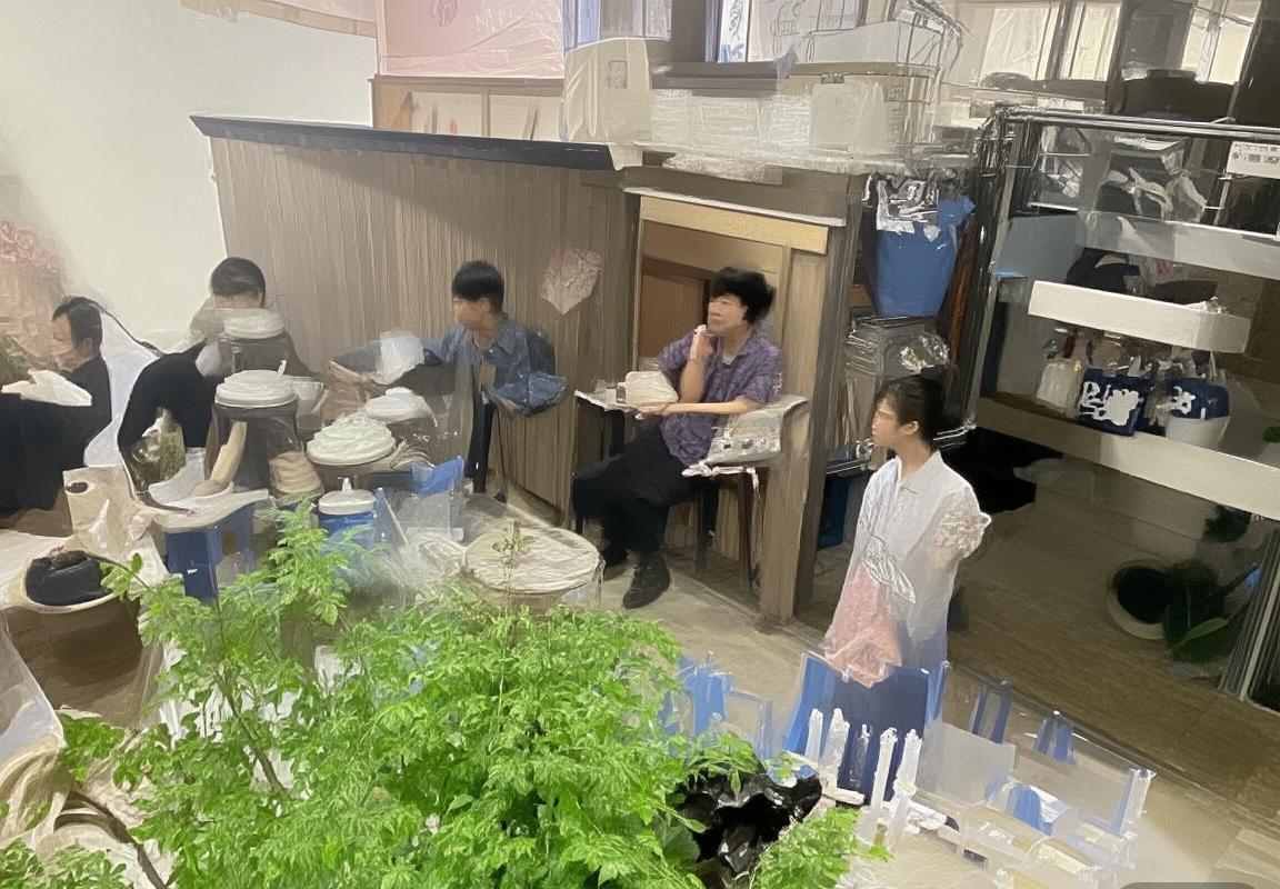 广州恒大VS深圳海报对决：艺术、历史与球迷文化的碰撞